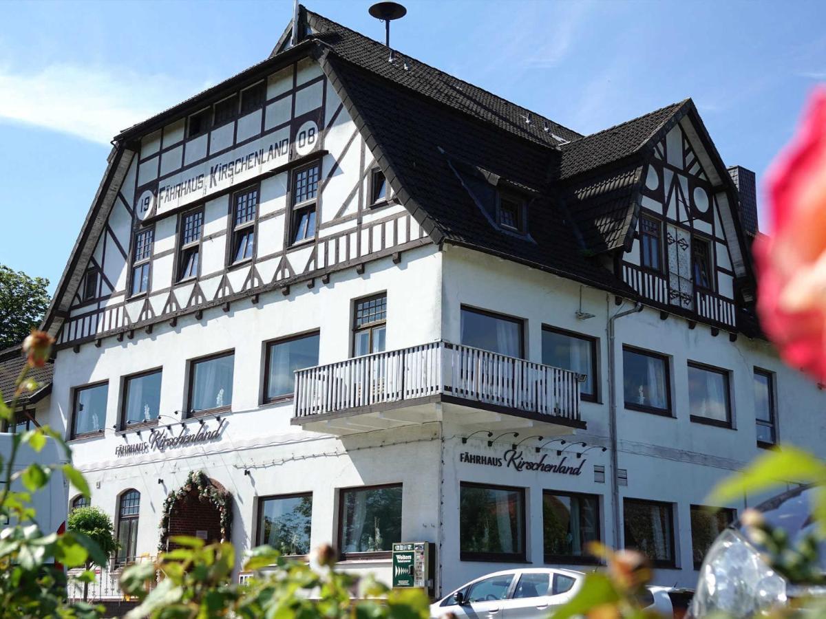 Hotel Faehrhaus Kirschenland Jork Luaran gambar